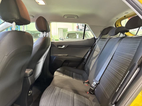 Kia Stonic 1.0 T-GDi MHEV Drive iMT 74 kW (100 CV)