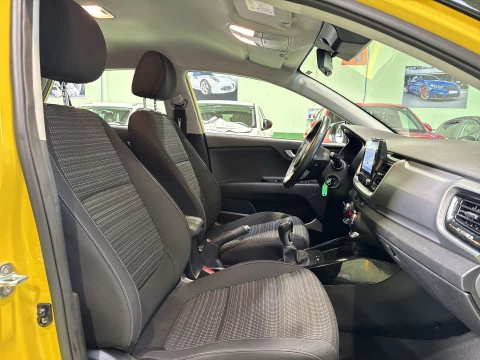 Kia Stonic 1.0 T-GDi MHEV Drive iMT 74 kW (100 CV)