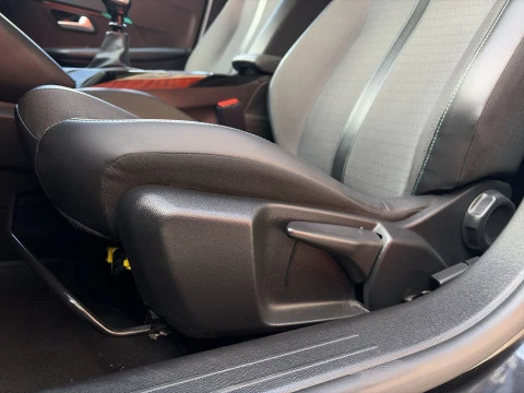 Peugeot 208 PureTech 100 Allure 75 kW (100 CV)