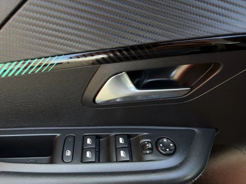 Peugeot 208 PureTech 100 Allure 75 kW (100 CV)