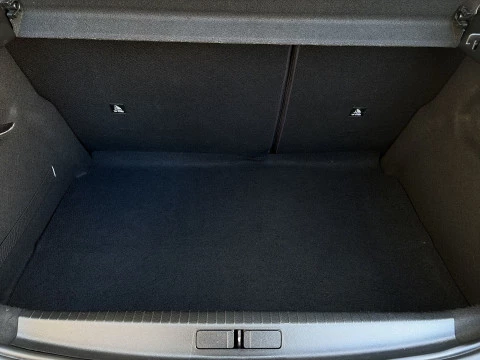 Peugeot 208 PureTech 100 Allure 75 kW (100 CV)