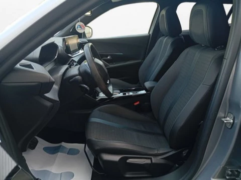 Peugeot e-2008 Eléctrico Allure 136 (100kW)