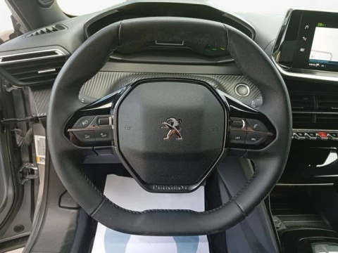 Peugeot e-2008 Eléctrico Allure 136 (100kW)