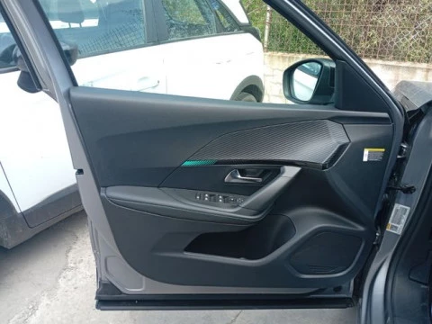 Peugeot e-2008 Eléctrico Allure 136 (100kW)