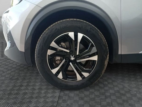 Peugeot e-2008 Eléctrico Allure 136 (100kW)