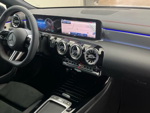 Mercedes-Benz CLA 250 e Coupé con tecnología híbrida EQ