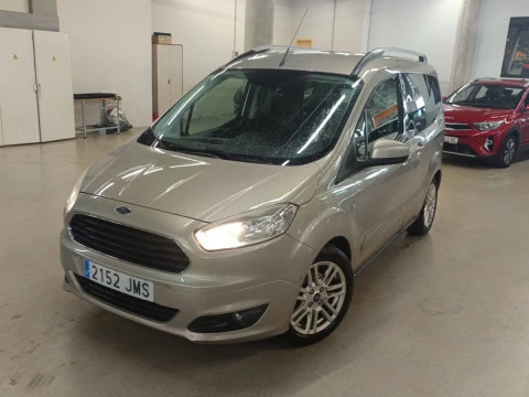 Ford Tourneo Courier 1.0 EcoBoost 100cv Titanium