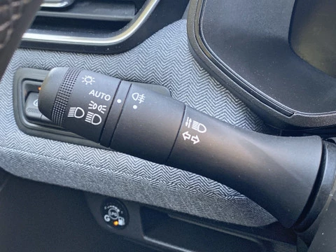 Renault Clio techno Eco-G 100cv (74kW)