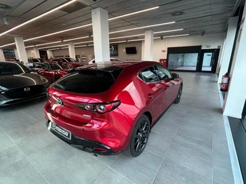 Mazda3  2.0 e-Skyactiv-G Homura Aut. 90kW