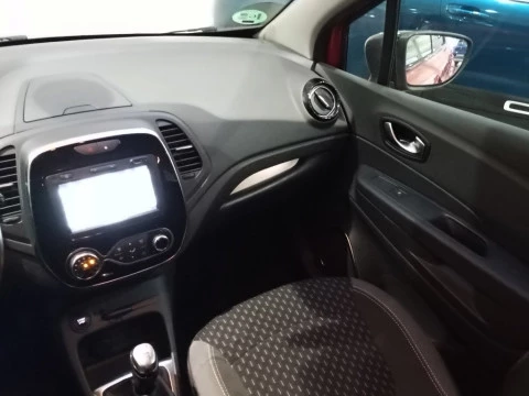 Renault Captur   TCe Zen 67kW