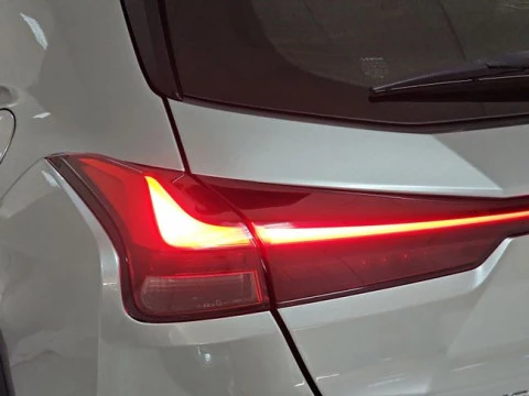 Lexus UX 2.0 250h Business