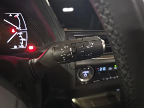 Lexus UX 2.0 250h Business
