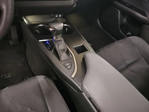 Lexus UX 2.0 250h Business