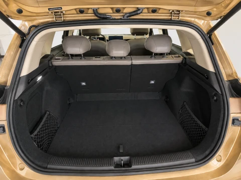 MGS6 EV Luxury