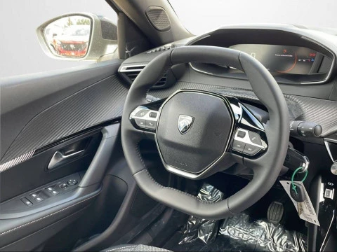 Peugeot 2008 Allure Puretech 100 S&S 6 Vel. MAN