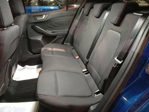 Ford Focus 1.0 Ecoboost MHEV 114kW ST-Line