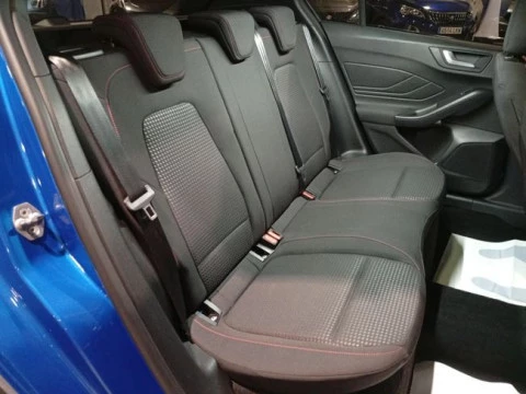 Ford Focus 1.0 Ecoboost MHEV 114kW ST-Line