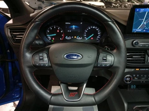 Ford Focus 1.0 Ecoboost MHEV 114kW ST-Line