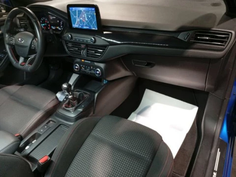 Ford Focus 1.0 Ecoboost MHEV 114kW ST-Line