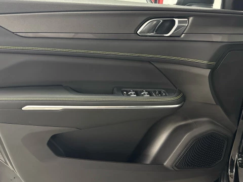 Lynk & Co 01 1.5 PHEV CORE 5P
