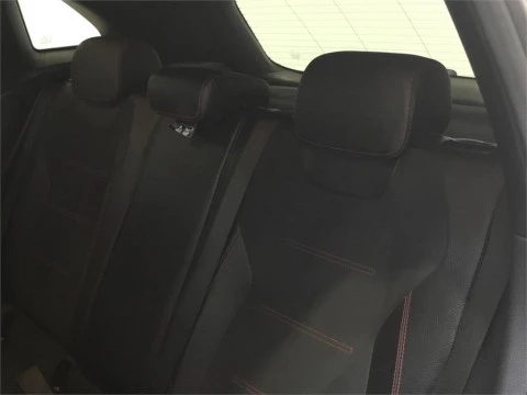 Mercedes-Benz GLA 200 D