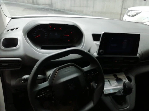 Peugeot Partner Premium Standard 600kg BlueHDi 73kW