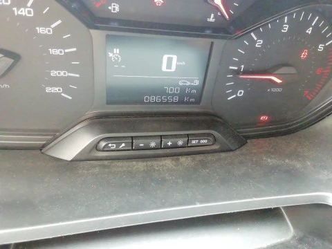 Peugeot Partner Premium Standard 600kg BlueHDi 73kW