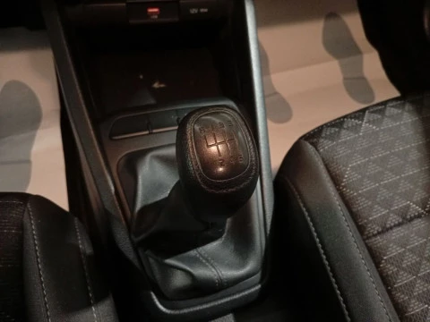 Kia Rio 1.0 T-GDi 74kW (100CV) MHEV iMT Concept