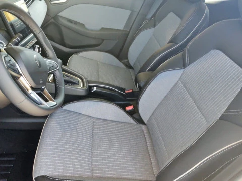 Renault Clio Techno E-Tech full hybrid 145 (103kw)