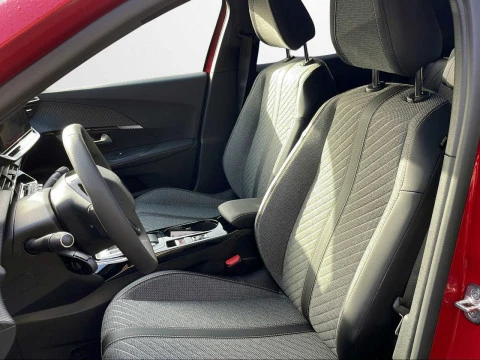 Peugeot e-2008 Eléctrico Allure 156 (115kW)