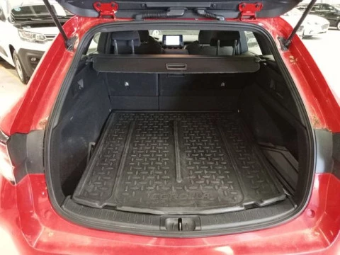 Toyota Corolla 1.8 125H BUSINESS E-CVT TOU SPORT