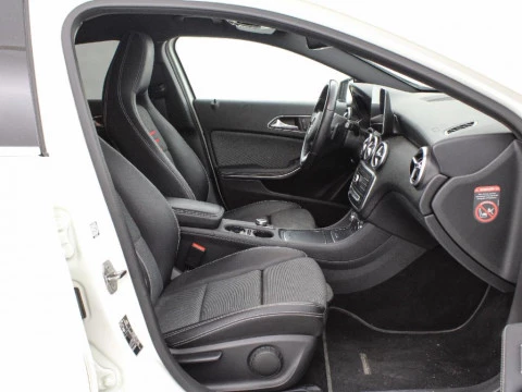 Mercedes-Benz Clase A A 200 D DCT 136CV 5P