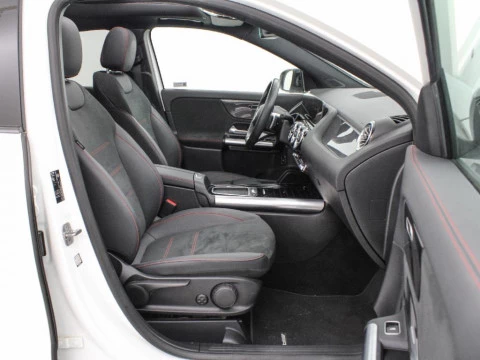 Mercedes-Benz GLA 2.0 GLA 200 D DCT 150 5P