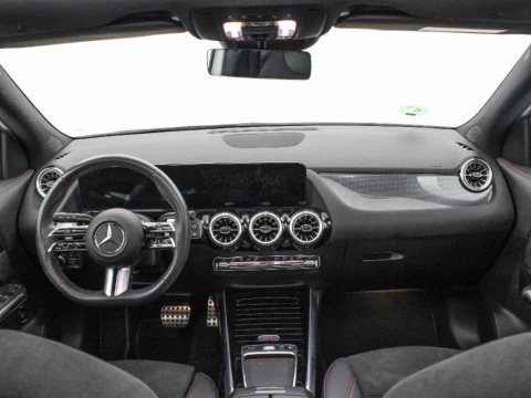 Mercedes-Benz GLA 2.0 GLA 200 D DCT 150 5P