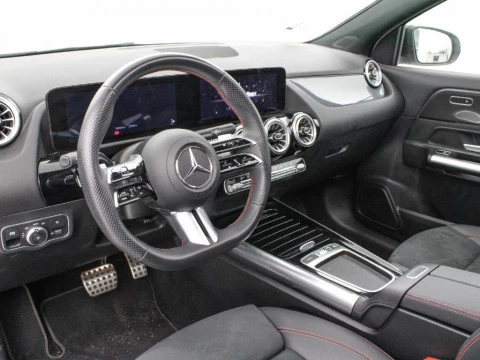 Mercedes-Benz GLA 2.0 GLA 200 D DCT 150 5P