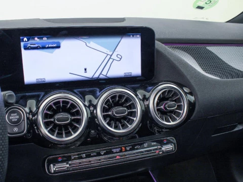 Mercedes-Benz GLA 2.0 GLA 200 D DCT 150 5P