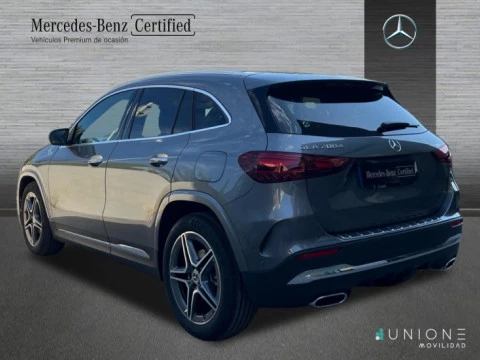 Mercedes-Benz GLA  200 d