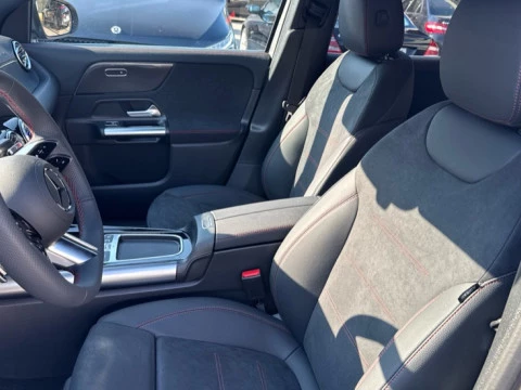 Mercedes-Benz GLA  200 d