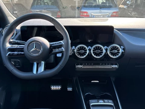 Mercedes-Benz GLA  200 d