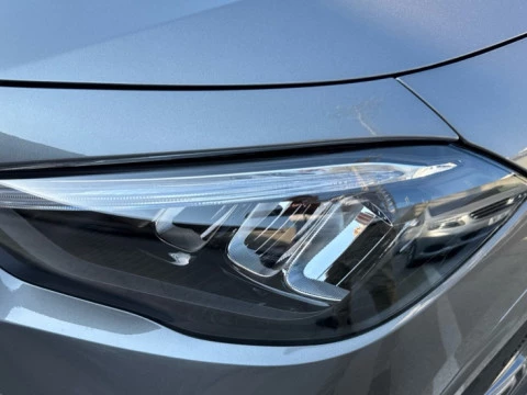 Mercedes-Benz GLA  200 d