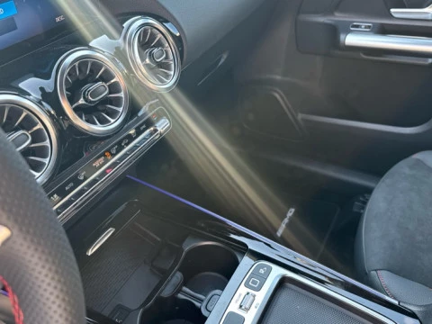 Mercedes-Benz GLA  200 d