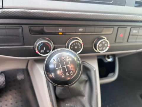Volkswagen Transporter FURGON TALLER LARGO 150CV