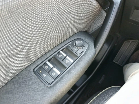 Renault Captur   TCe Techno 67kW