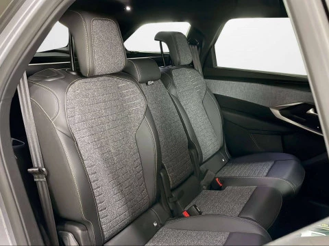 Peugeot 5008 Hybrid 1.2 107KW Allure eDCS6