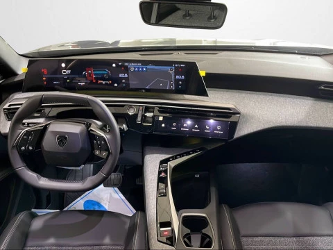 Peugeot 5008 Hybrid 1.2 107KW Allure eDCS6