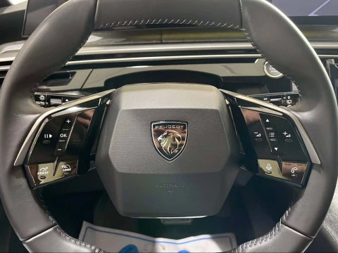 Peugeot 5008 Hybrid 1.2 107KW Allure eDCS6