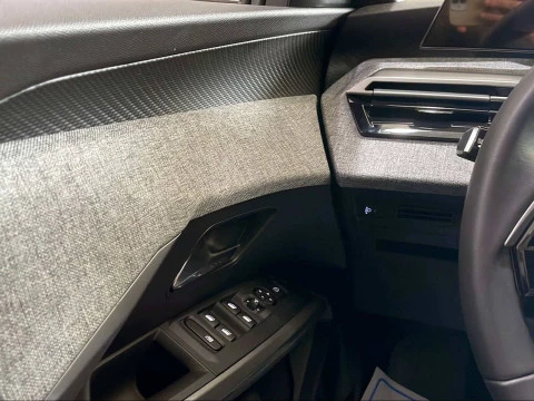 Peugeot 5008 Hybrid 1.2 107KW Allure eDCS6