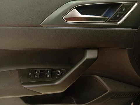 Volkswagen Taigo R-Line 1.0 TSI 85 kW (115 CV) DSG