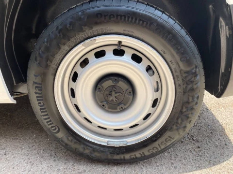 Peugeot Partner Standard 600kg BlueHDi 73kW