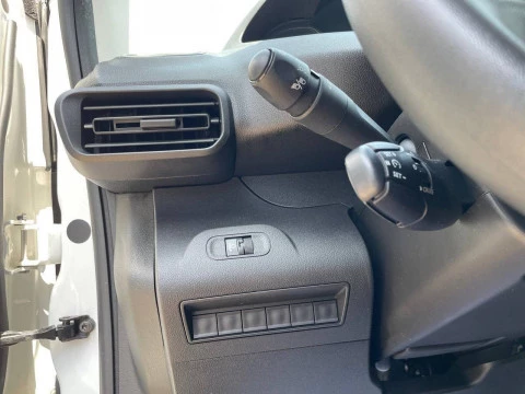 Peugeot Partner Standard 600kg BlueHDi 73kW